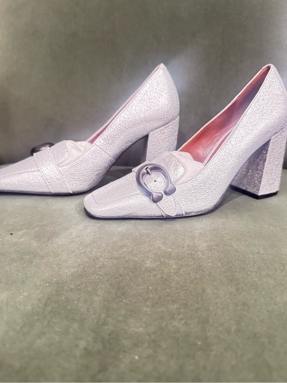 New Coach Jade Metallic Silver Leather Block Heel Pumps Size 6 - Picture 4 of 6
